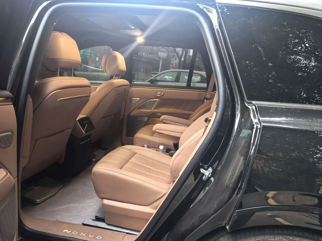 ONVO 2025 L90 Max six-seat automatic gear 4