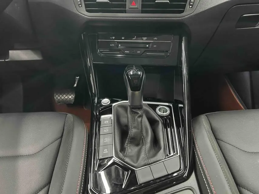 Volkswagen 2020 Tanyue 2.0TSI 330TSI Two-Drive Deluxe Smart Joint Edition Automatic Gear 6