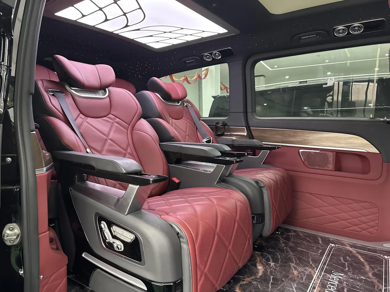Mercedes Benz V 2020V 260 2.0T Premium Edition Automatic Gear 5