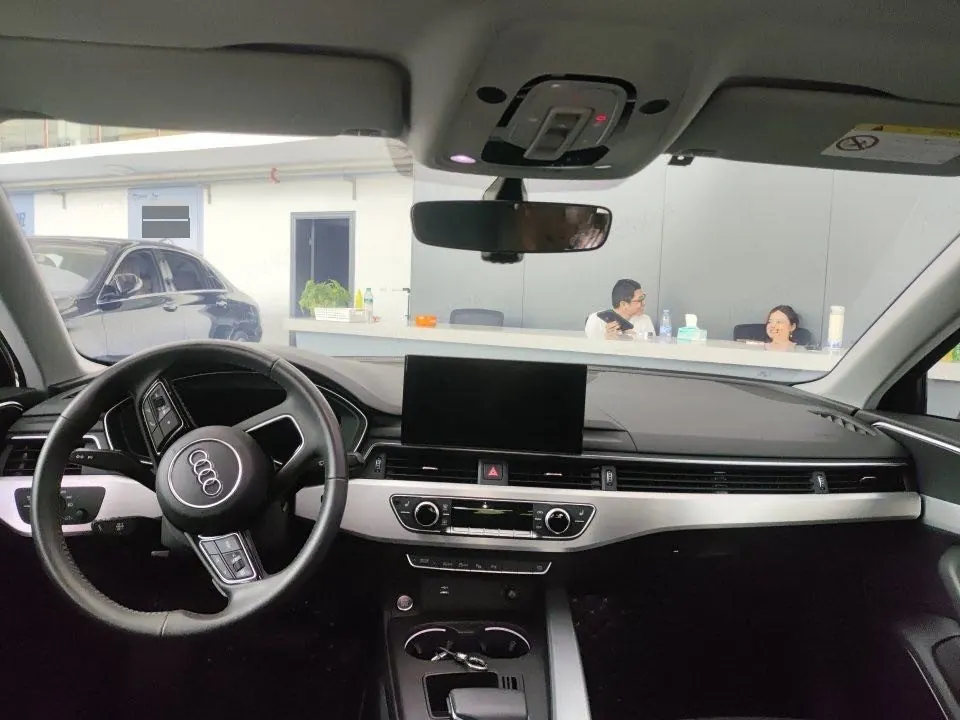 Audi 2020 A4L 2.0TFSI 40TFSI Deluxe Dynamic Automatic 2