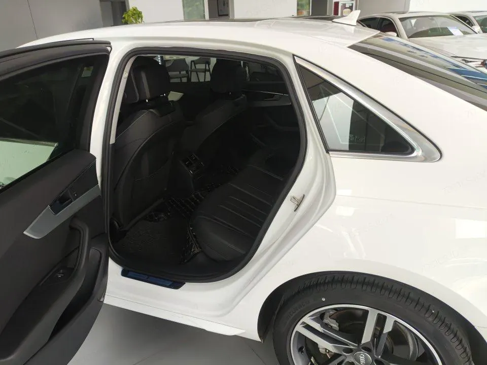 Audi 2020 A4L 2.0TFSI 40TFSI Deluxe Dynamic Automatic 4
