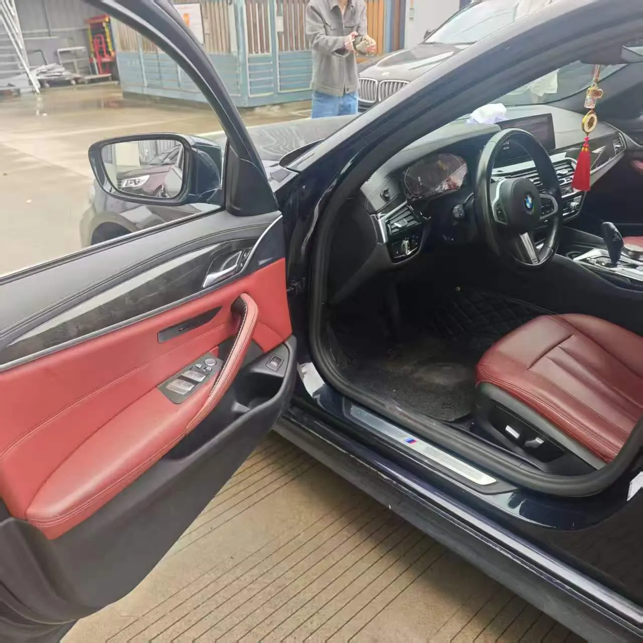 BMW 5 Series 2020 530Li 2.0T Leading M Sports Suit Automatic Gear 4