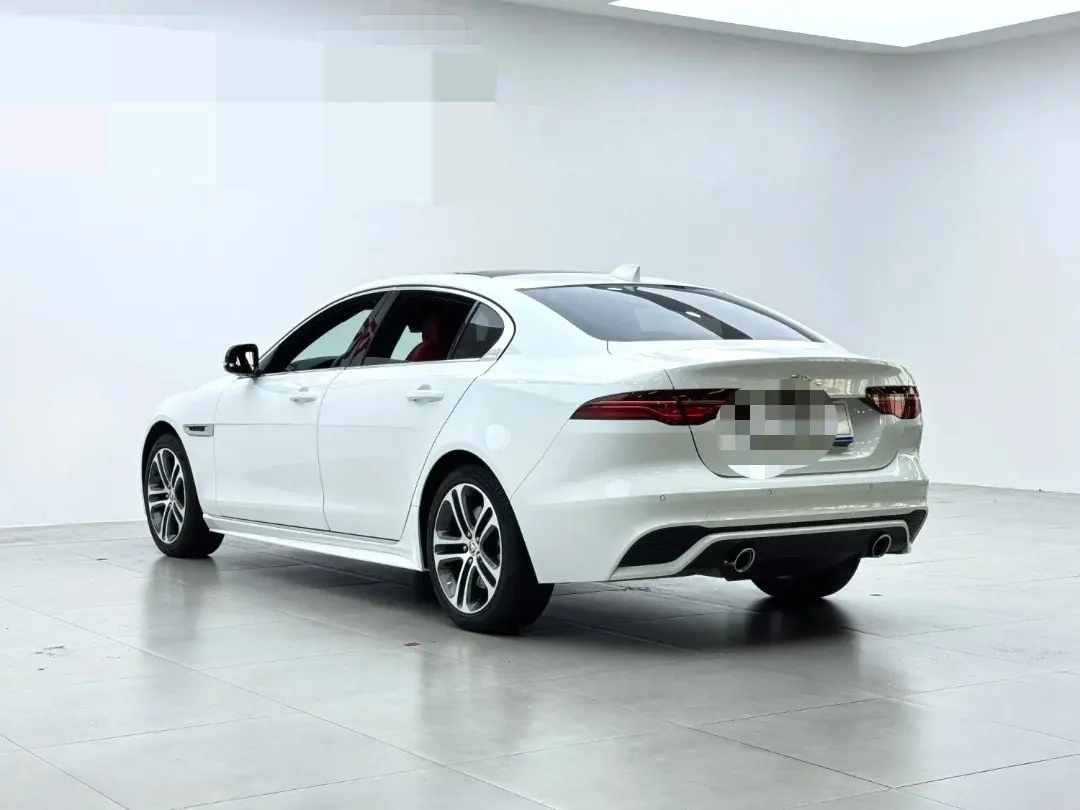 Jaguar 2022 XEL 2.0T 250PS R-DYNAMIC S Enterprising Sports Edition Automatic Gear 3