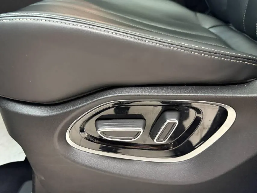 GAC Trumpchi 2021 M6 PRO 1.5T 270T Prestige Automatic 14