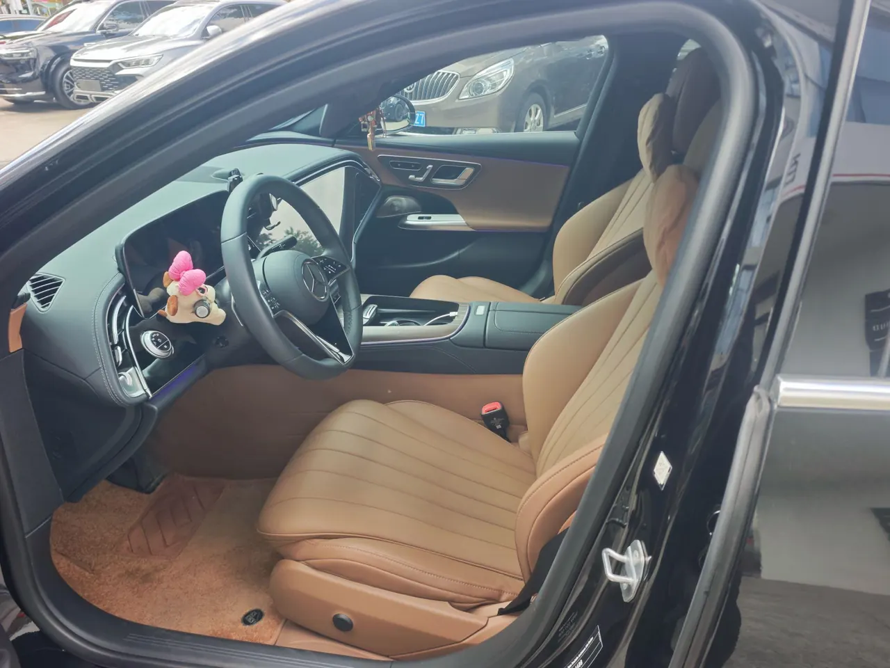 Mercedes Benz E Class 2025 E 300 L 48V 2.0T Luxury Automatic Gear 4
