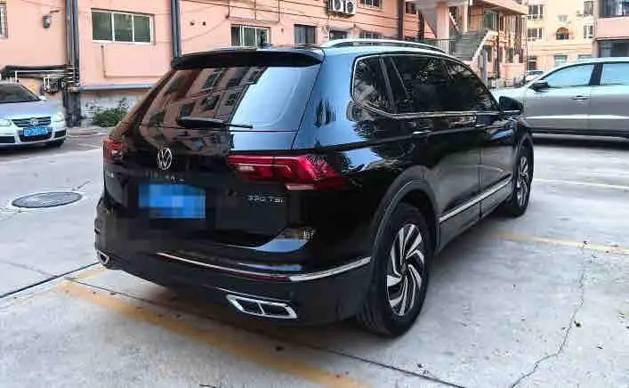 Volkswagen 2024 Tiguan L 1.5TSI 300TSI Front-Wheel-Drive Smart Enjoyment Edition Automatic Transmission 2