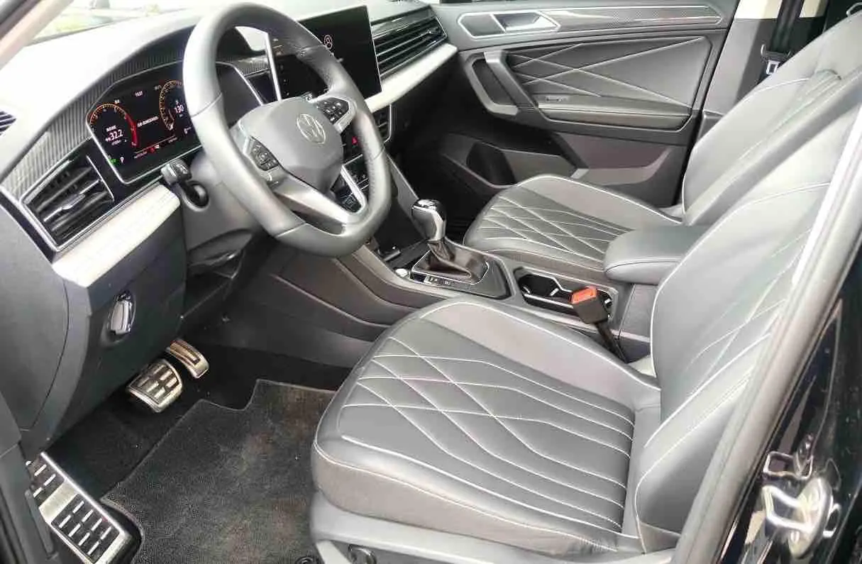 Volkswagen 2024 Tiguan L 1.5TSI 300TSI Front-Wheel-Drive Smart Enjoyment Edition Automatic Transmission 3