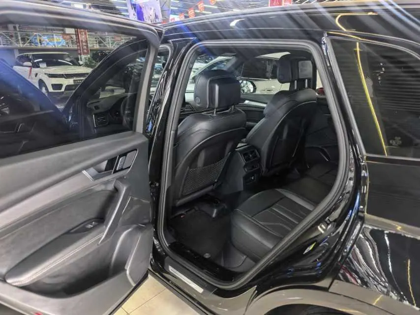 Audi 2025 Q5L 2.0TFSI 40TFSI 45th Anniversary Collection Edition Quattro Deluxe Dynamic Automatic 5