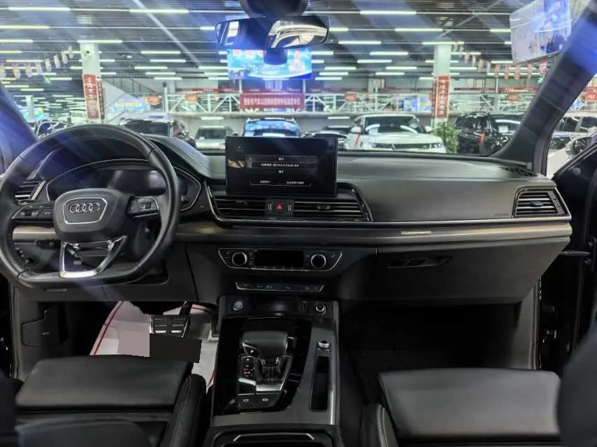 Audi 2025 Q5L 2.0TFSI 40TFSI 45th Anniversary Collection Edition Quattro Deluxe Dynamic Automatic 6