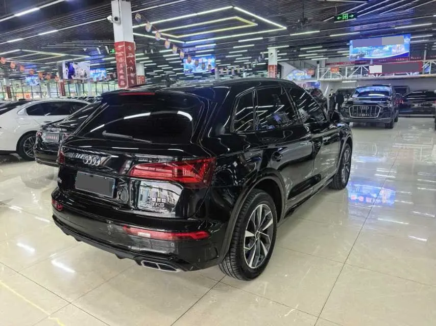 Audi 2025 Q5L 2.0TFSI 40TFSI 45th Anniversary Collection Edition Quattro Deluxe Dynamic Automatic 7