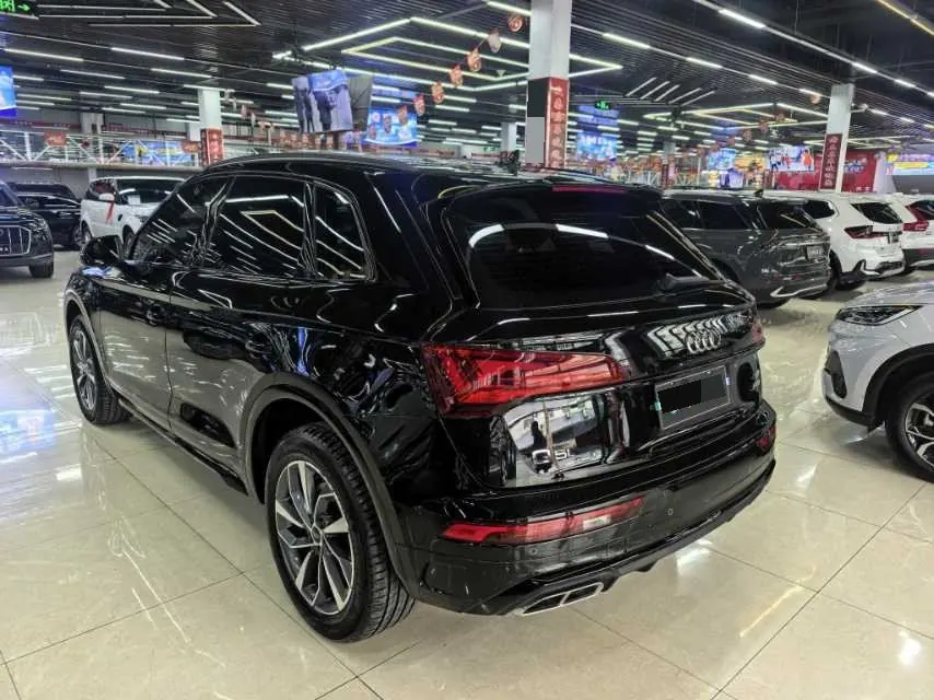 Audi 2025 Q5L 2.0TFSI 40TFSI 45th Anniversary Collection Edition Quattro Deluxe Dynamic Automatic 9