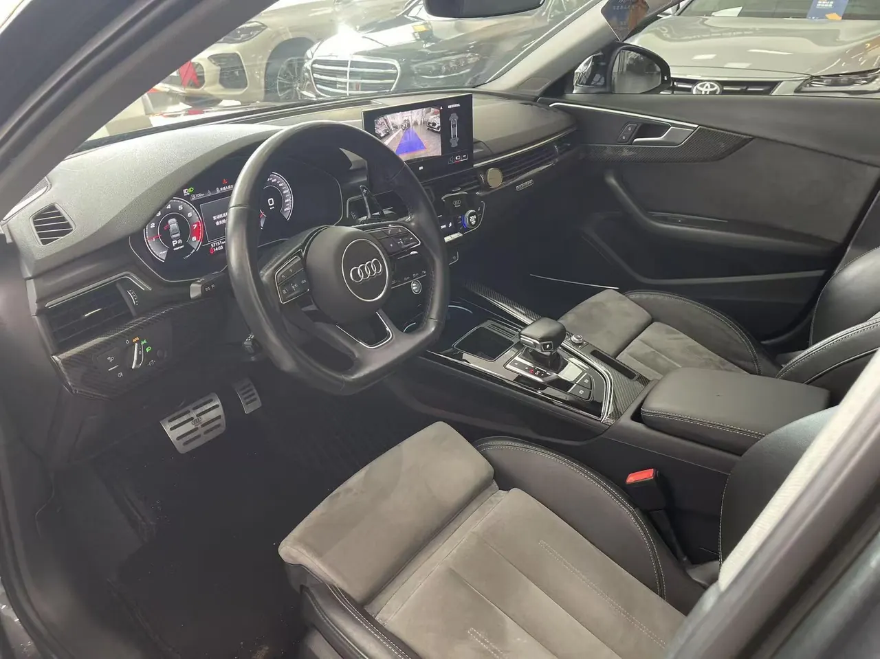 Audi 2020 A4L 2.0TFSI 45TFSI Quattro Selected Dynamic Automatic 5