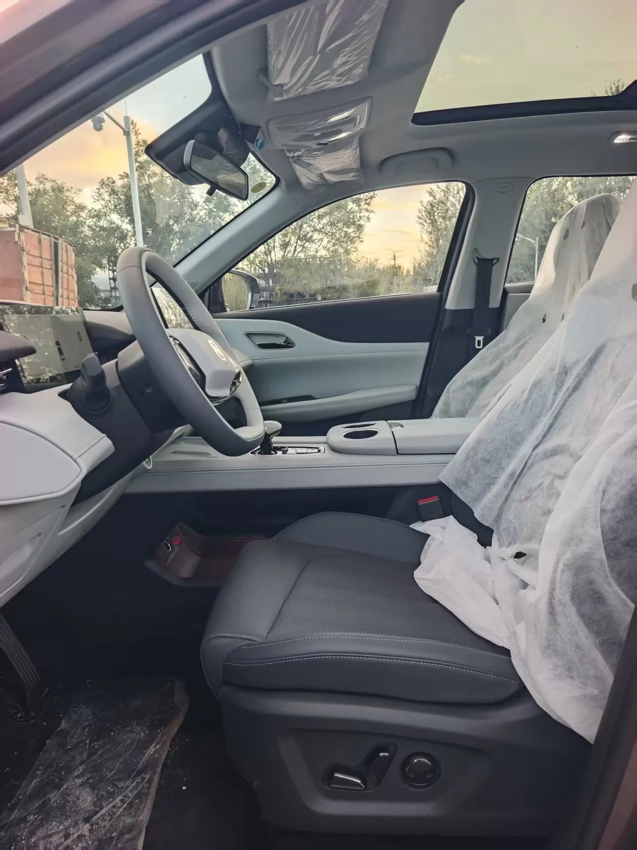 ChangAn 2025 UNI-Z Smart Electric iDD 1.5 Stepless 125km Smart New Blue Whale Super Automatic Gear 4