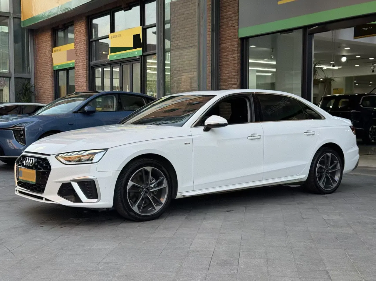 Audi 2022 A4L 2.0TFSI 40TFSI Fashion Dynamic Automatic - View 1