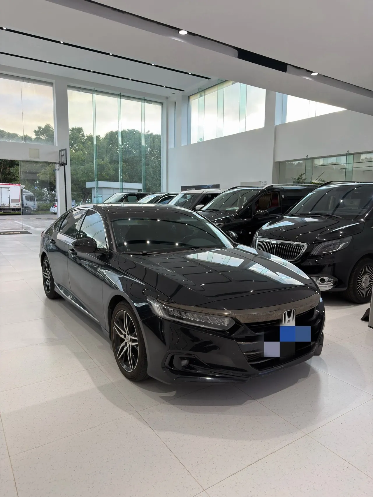 Honda 2022 10th Generation Accord 1.5T Stepless 260TURBO Magic Night Premium Edition Automatic Gear 3