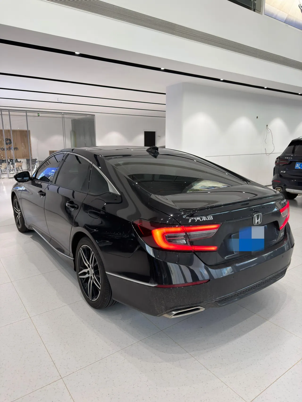Honda 2022 10th Generation Accord 1.5T Stepless 260TURBO Magic Night Premium Edition Automatic Gear 4