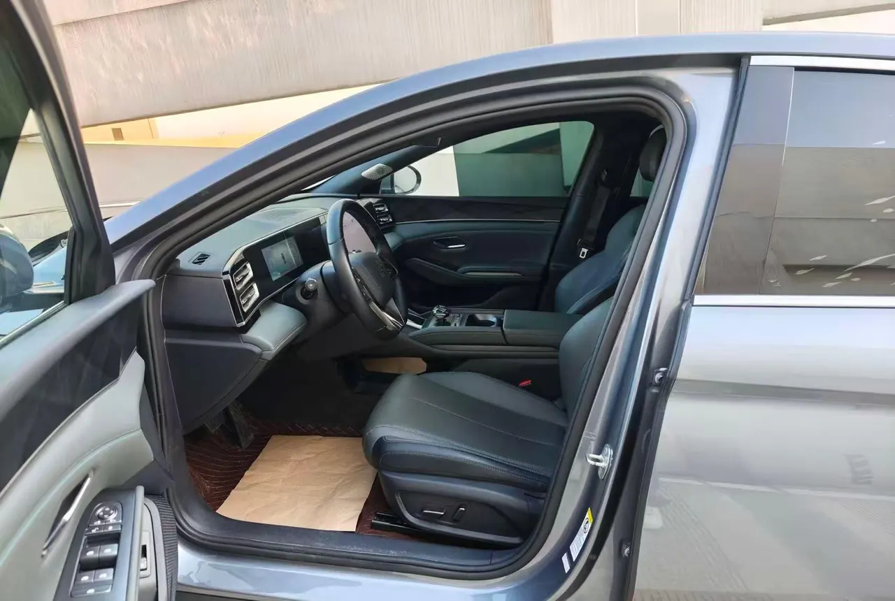 BYD 2025 Qin L DM-i 1.5 stepless smart driving version 120KM Exceed automatic gear 3