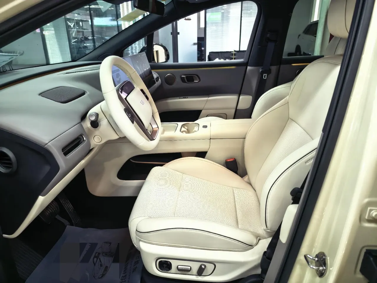 Li 2025 I 300.00g Drive Standard Edition Automatic Gear 4