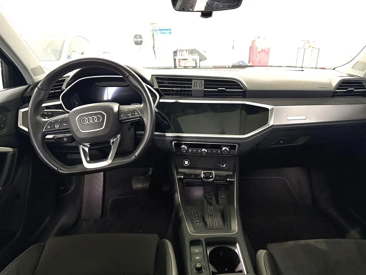 Audi 2022 Q3 1.4TFSI 35TFSI Aggressive Dynamic Automatic 5