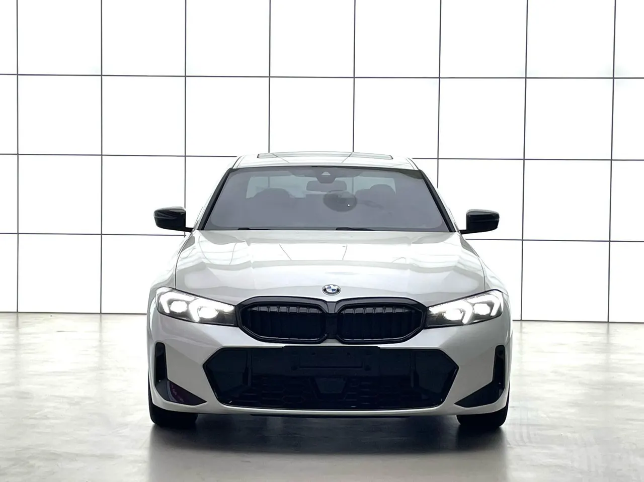 BMW 3 Series 2026 330i 2.0T M Sports Obsidian Night Suit Automatic Gear 3