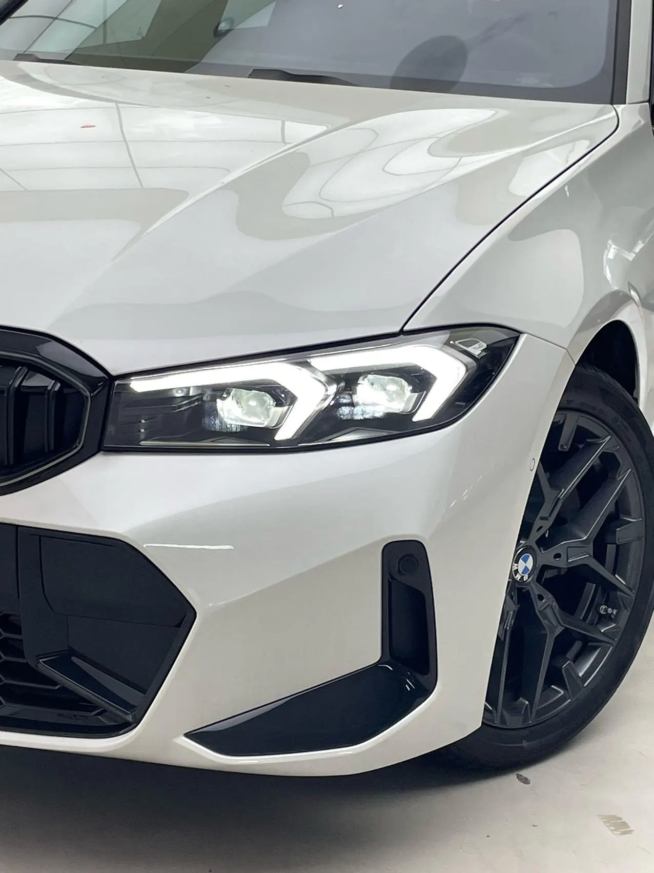 BMW 3 Series 2026 330i 2.0T M Sports Obsidian Night Suit Automatic Gear 9