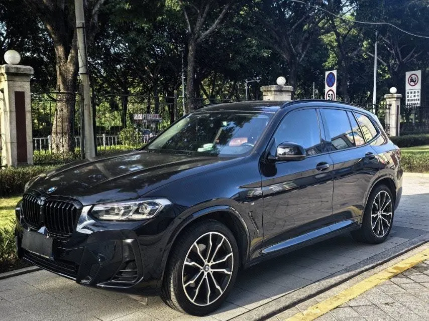 BMW 2022 X3 xDrive30i 2.0T exclusive M obsidian night set (modified) automatic gear - View 1