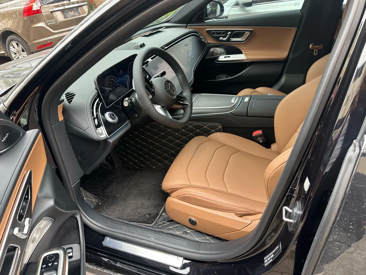 Mercedes Benz E-Class 2026 model E 300 L 48V 2.0T Luxury Edition Automatic 3