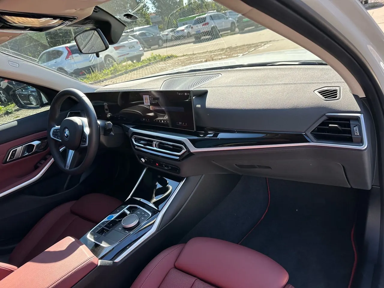 BMW 2022 i3 eDrive 35L automatic gear 8