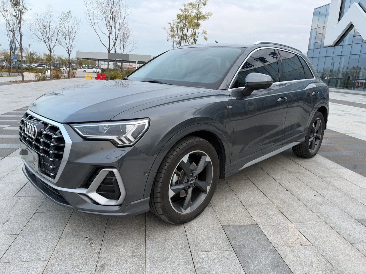 Audi 2022 Q3 1.4TFSI 35TFSI Fashion Elegant Automatic Gear - View 1