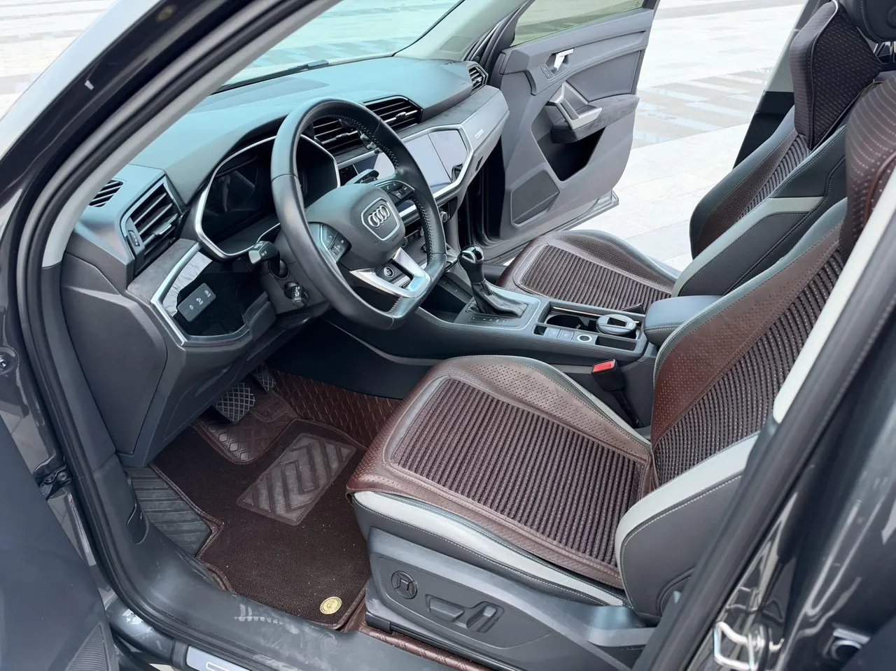 Audi 2022 Q3 1.4TFSI 35TFSI Fashion Elegant Automatic Gear 3