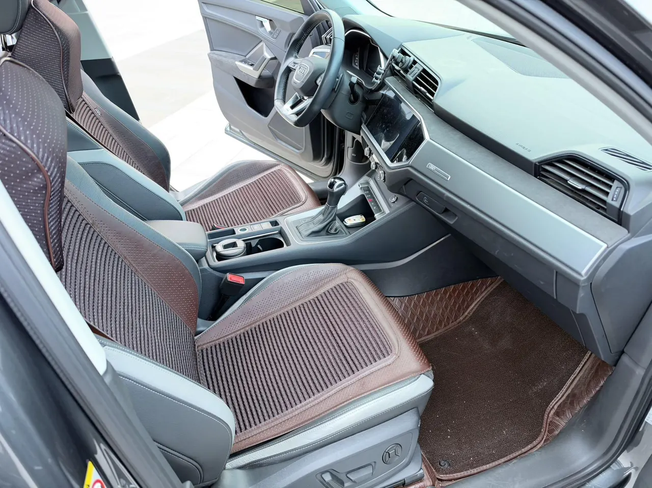 Audi 2022 Q3 1.4TFSI 35TFSI Fashion Elegant Automatic Gear 6
