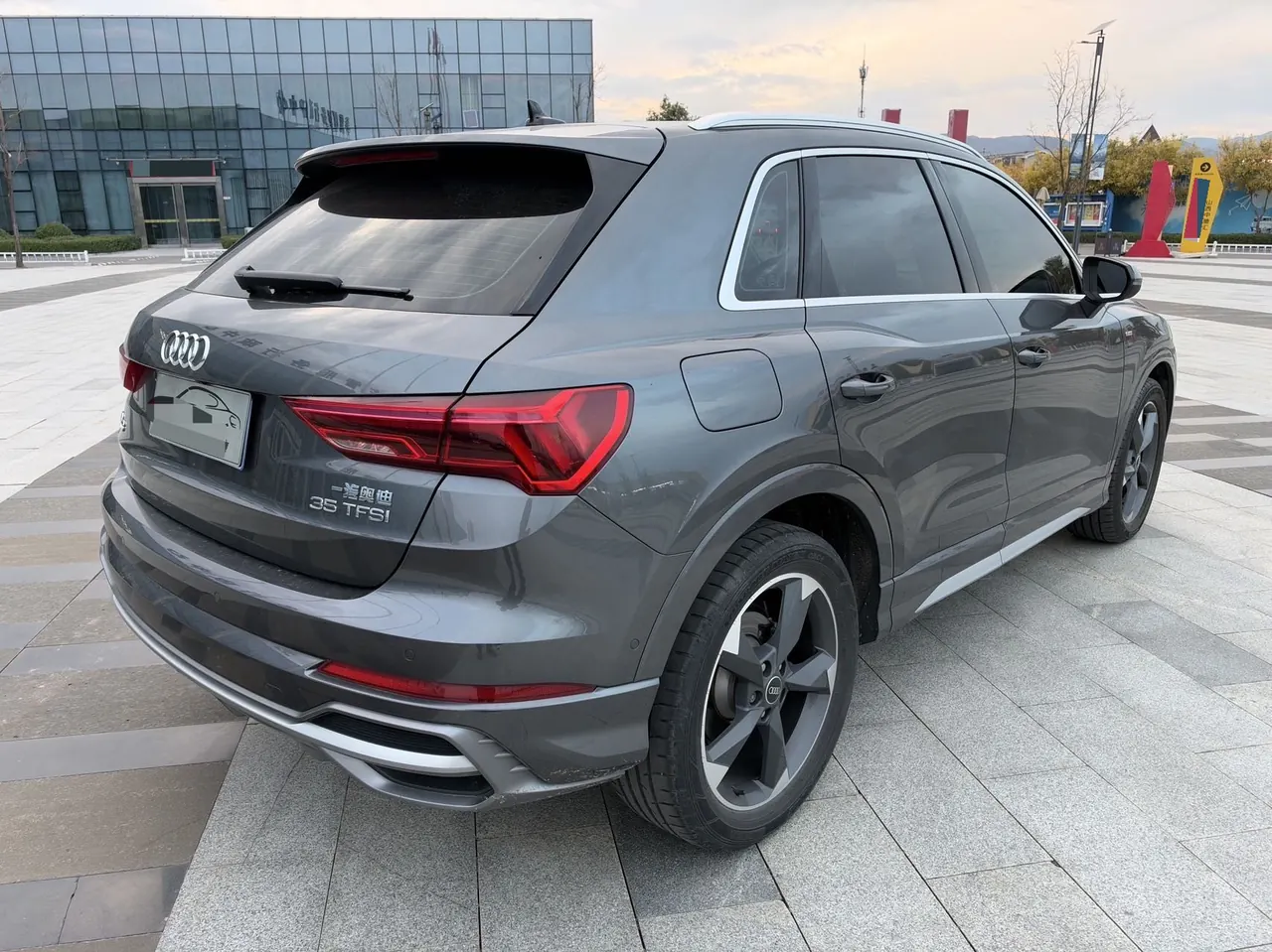 Audi 2022 Q3 1.4TFSI 35TFSI Fashion Elegant Automatic Gear 9