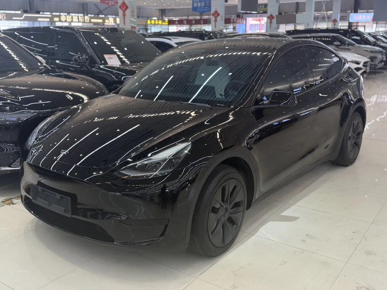 Tesla 2023 Model Y rear-wheel drive version automatic transmission - View 1