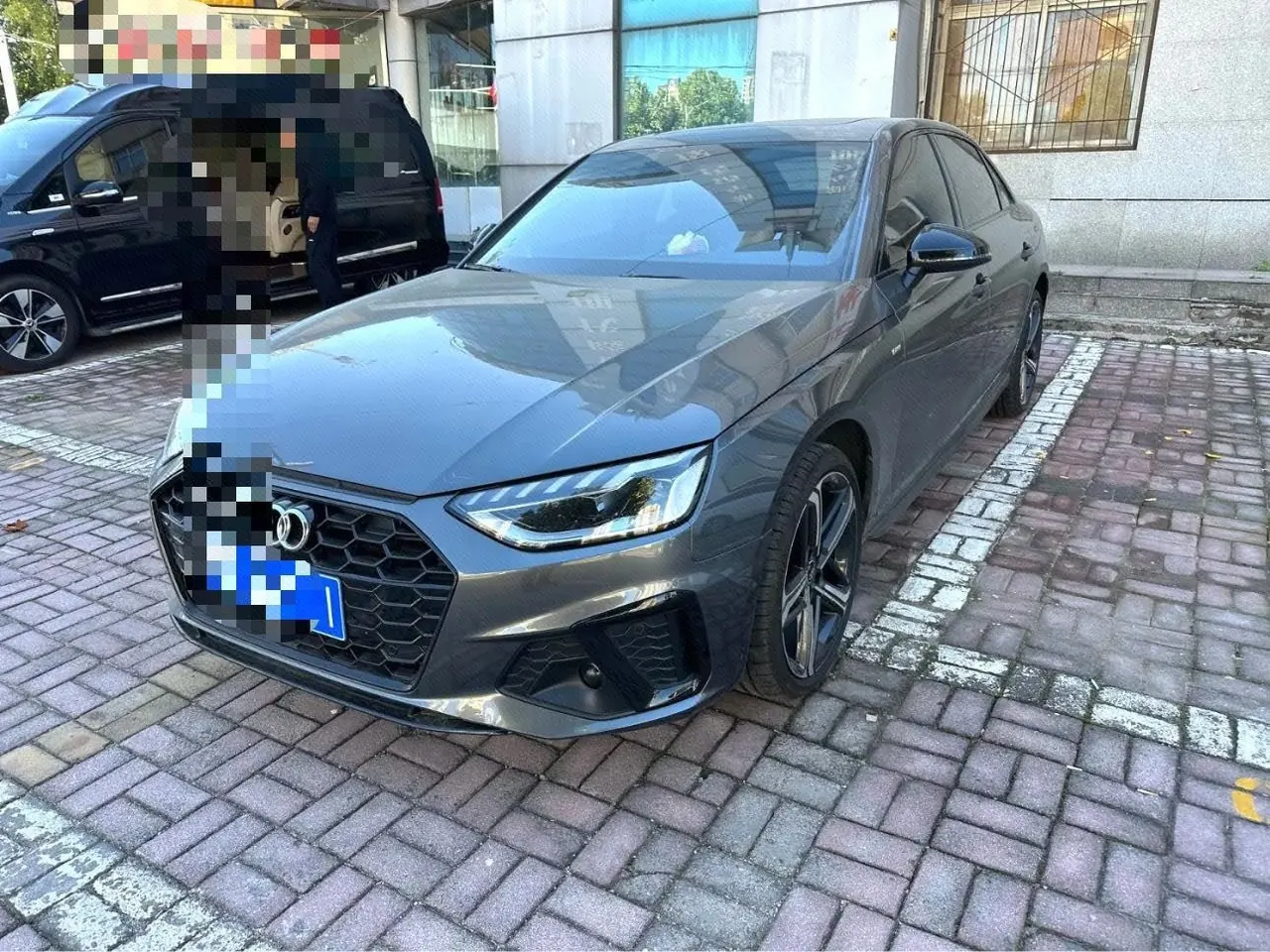 Audi 2025 A4L 2.0TFSI 40TFSI 2 million‑vehicle celebration edition, luxury sporty model, automatic transmission - View 1