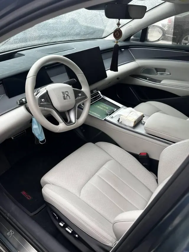 BYD 2025 Han L DM-p 1.5T Stepless Four-wheel Drive Laser Radar Flagship Automatic Gear 3