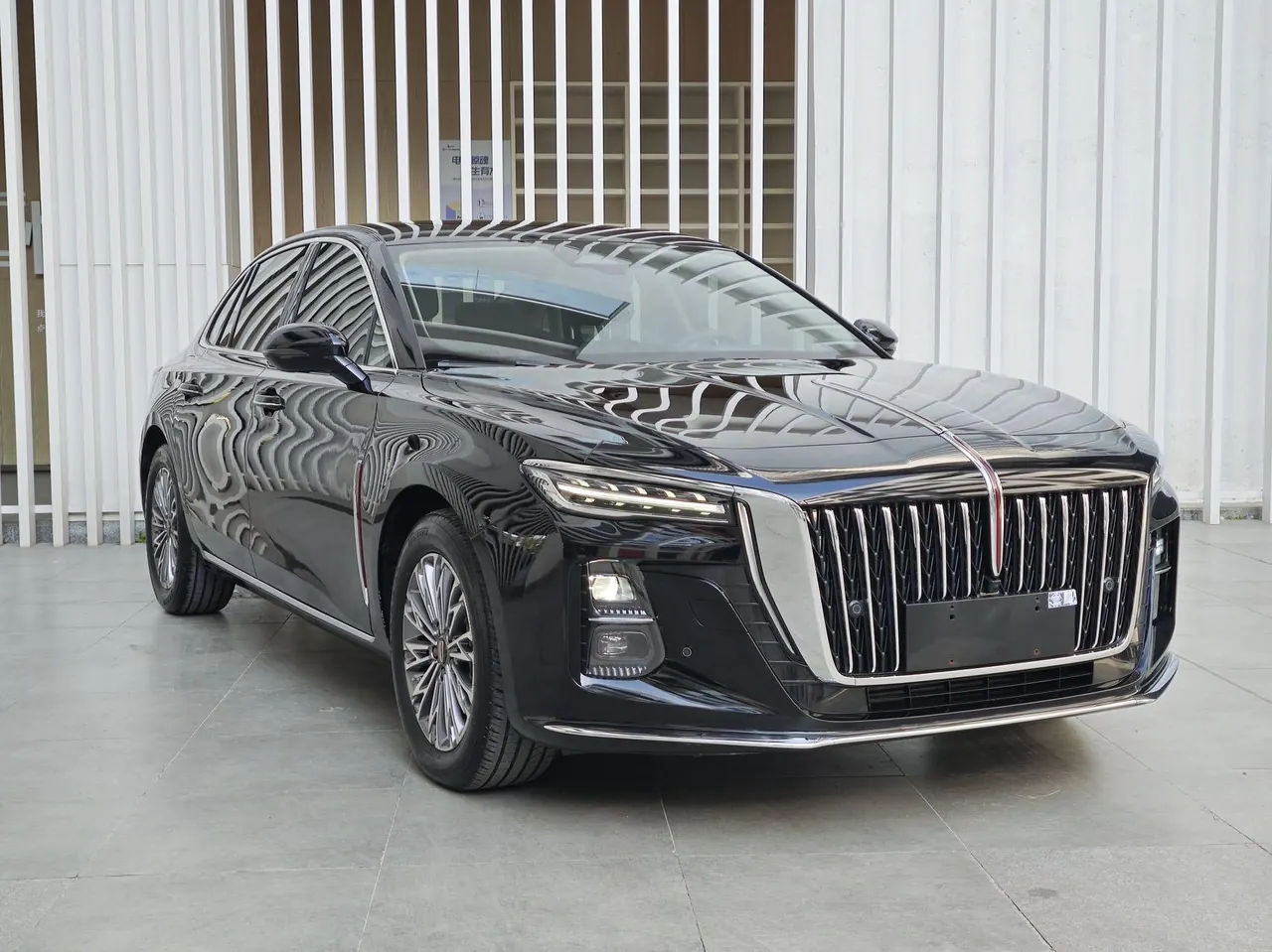HongQi 2023 H5 2.0T Zhilian Flag Edition Automatic Gear 3