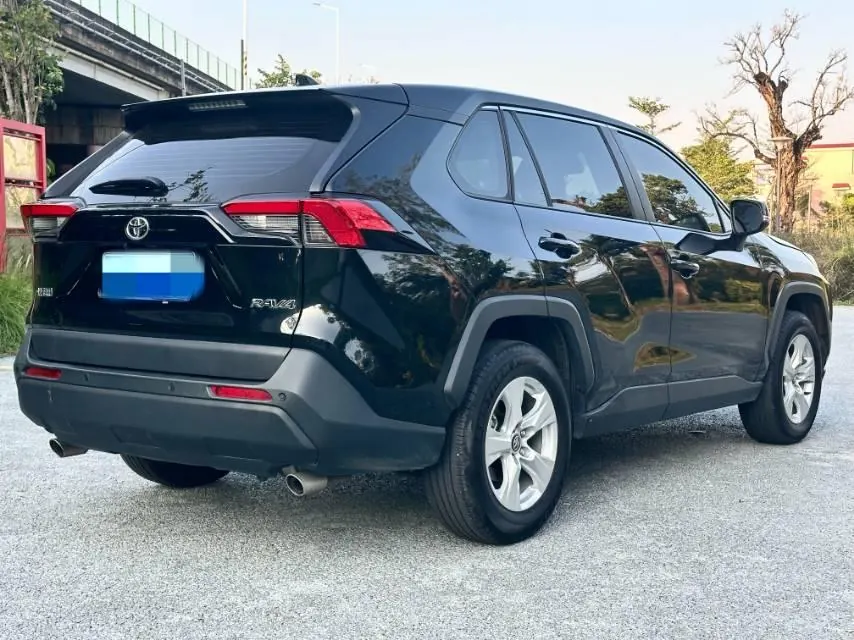 Toyota 2024 RAV4 Rongbo 2.0 Stepless Two-Drive City Edition Automatic Gear 4
