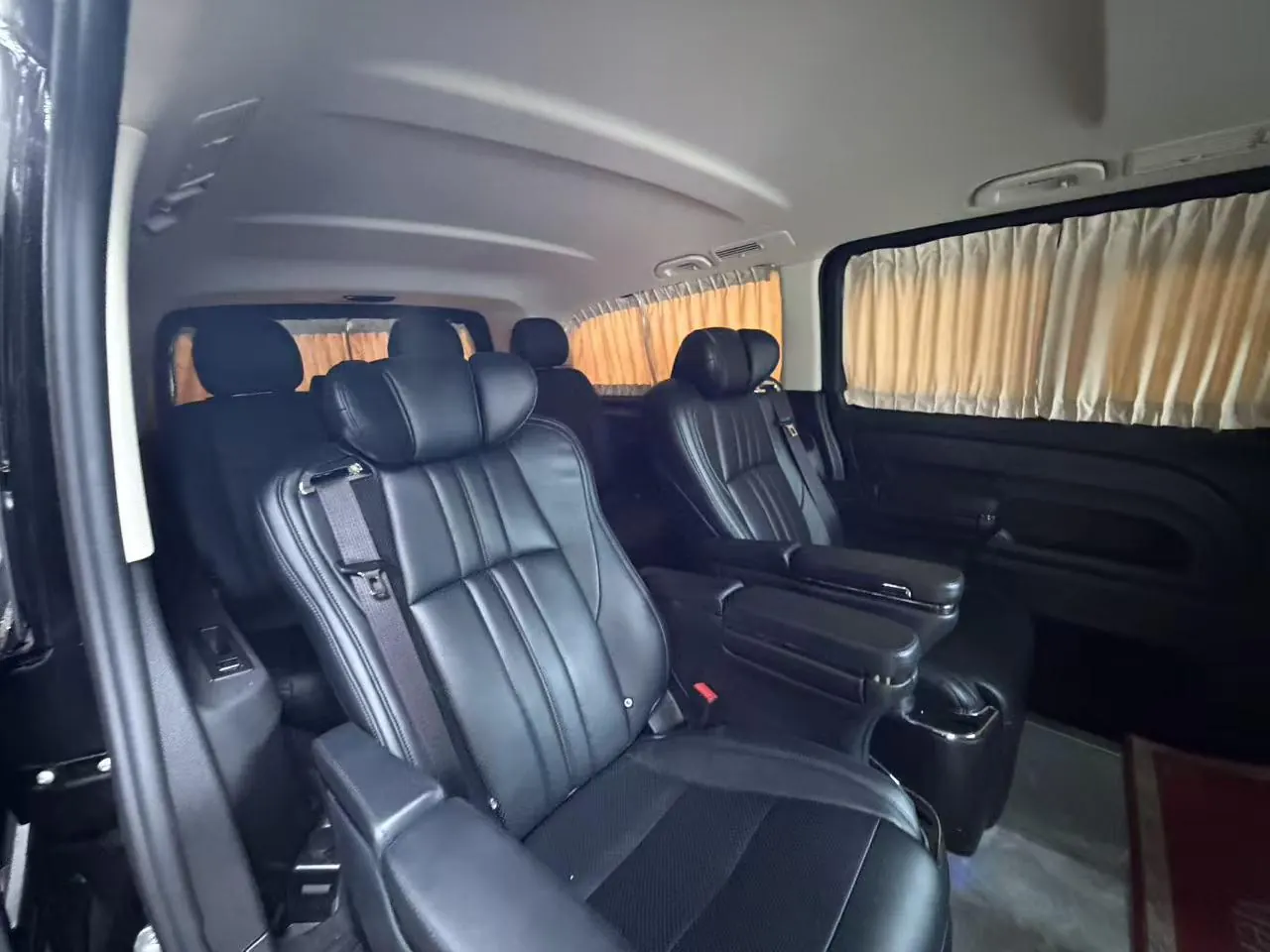 Mercedes Benz 2024 Vito 2.0T Business Edition 7-seat Automatic Gear 5