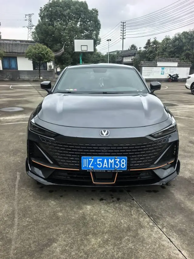 ChangAn 2022 UNI-V 1.5T Sports Edition Automatic 5