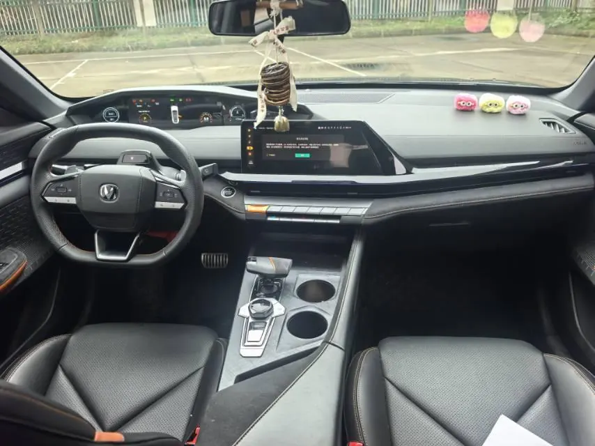 ChangAn 2022 UNI-V 1.5T Sports Edition Automatic 8