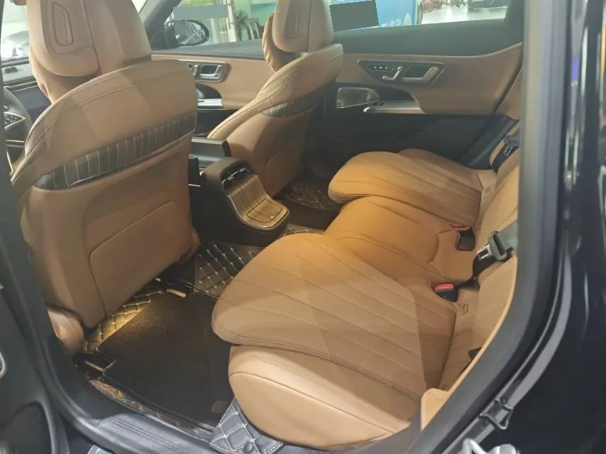 Mercedes Benz E-Class 2026 model E 300 L 48V 2.0T Luxury Edition Automatic 3