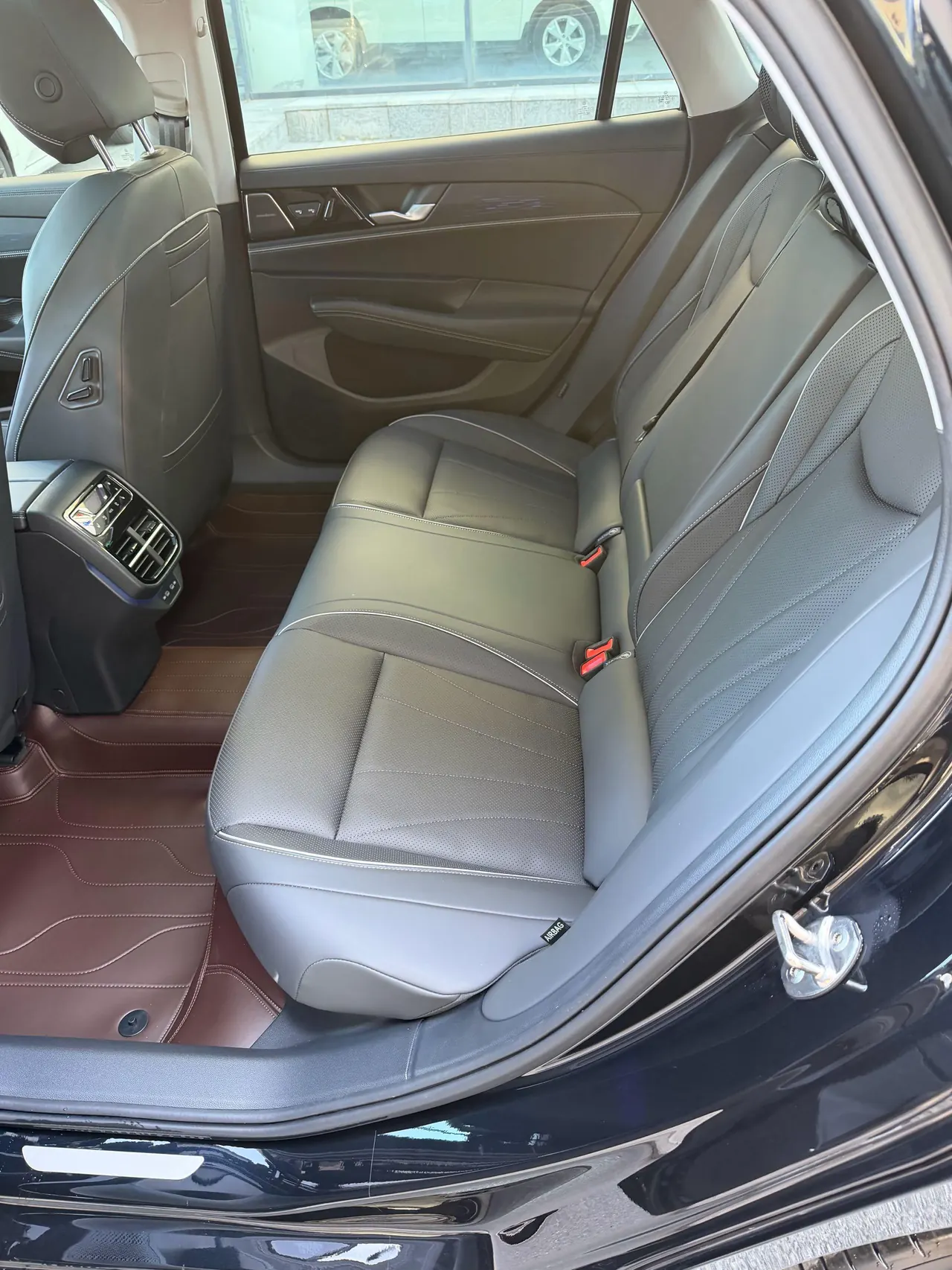 Volkswagen 2026 Passat Pro 2.0TSI 380TSI Longyun Edition Automatic Gear 18