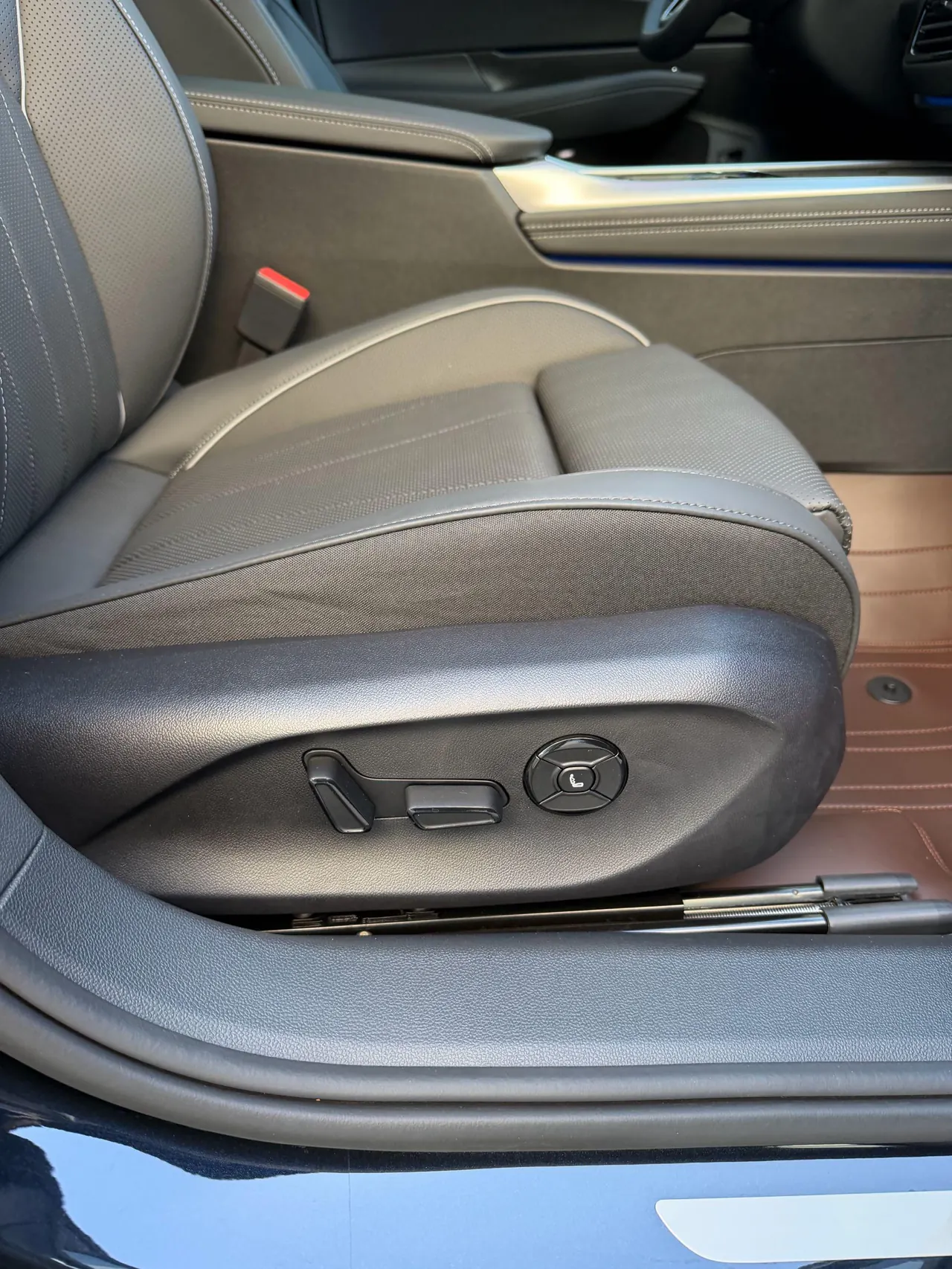 Volkswagen 2026 Passat Pro 2.0TSI 380TSI Longyun Edition Automatic Gear 7