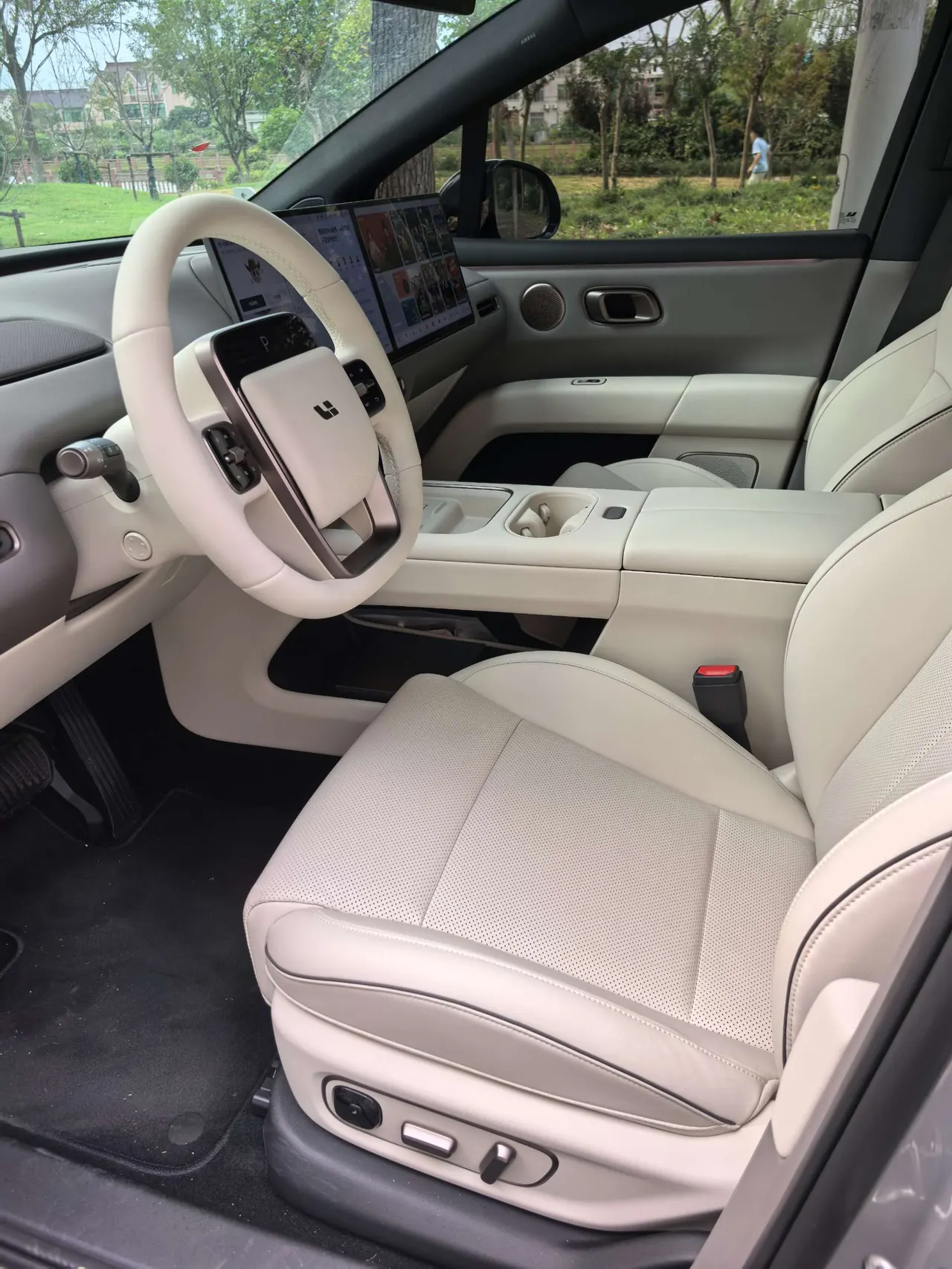 Li 2025 i6 four-wheel drive basic automatic transmission 4