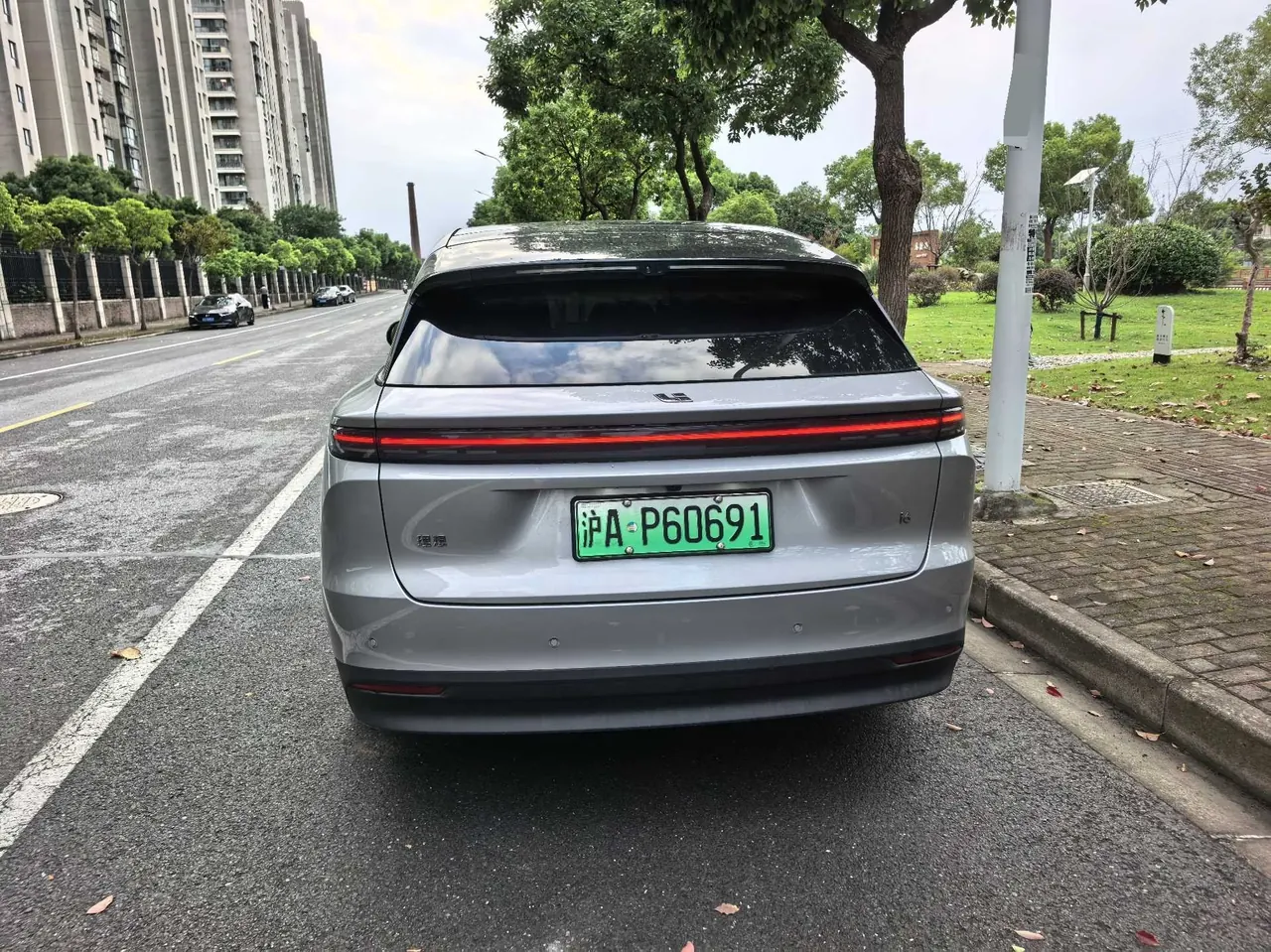 Li 2025 i6 four-wheel drive basic automatic transmission 7