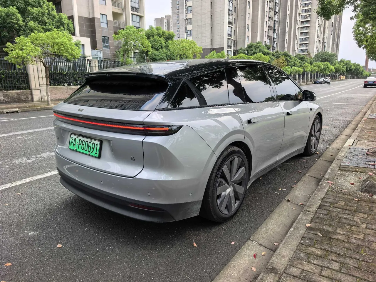 Li 2025 i6 four-wheel drive basic automatic transmission 8