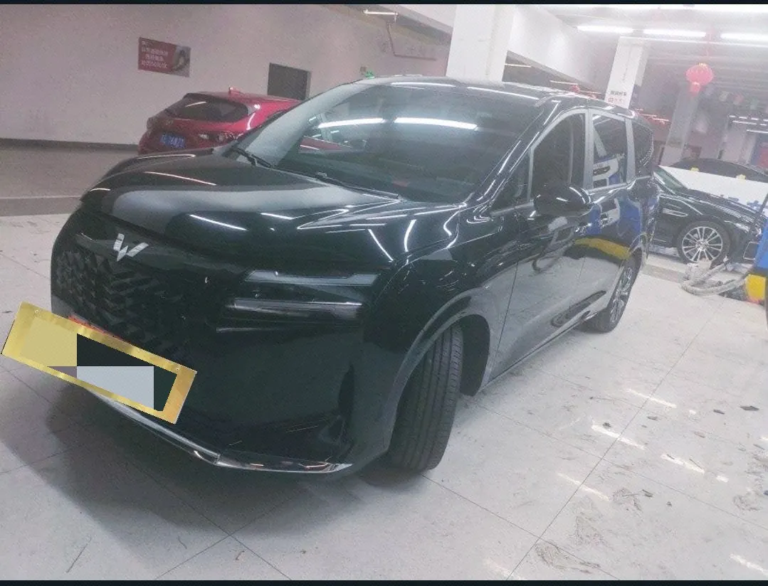 WuLing 2025 Starlight 730 1.5 Stepless 125km Luxury Automatic Transmission - View 1