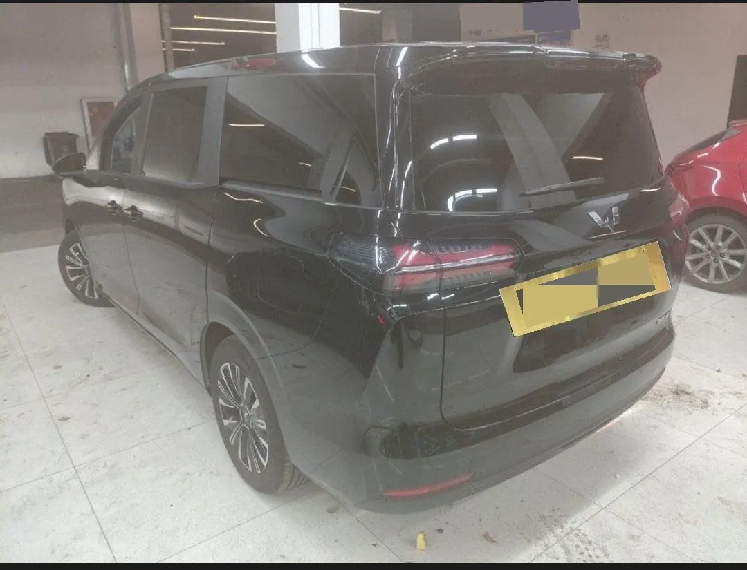 WuLing 2025 Starlight 730 1.5 Stepless 125km Luxury Automatic Transmission 2