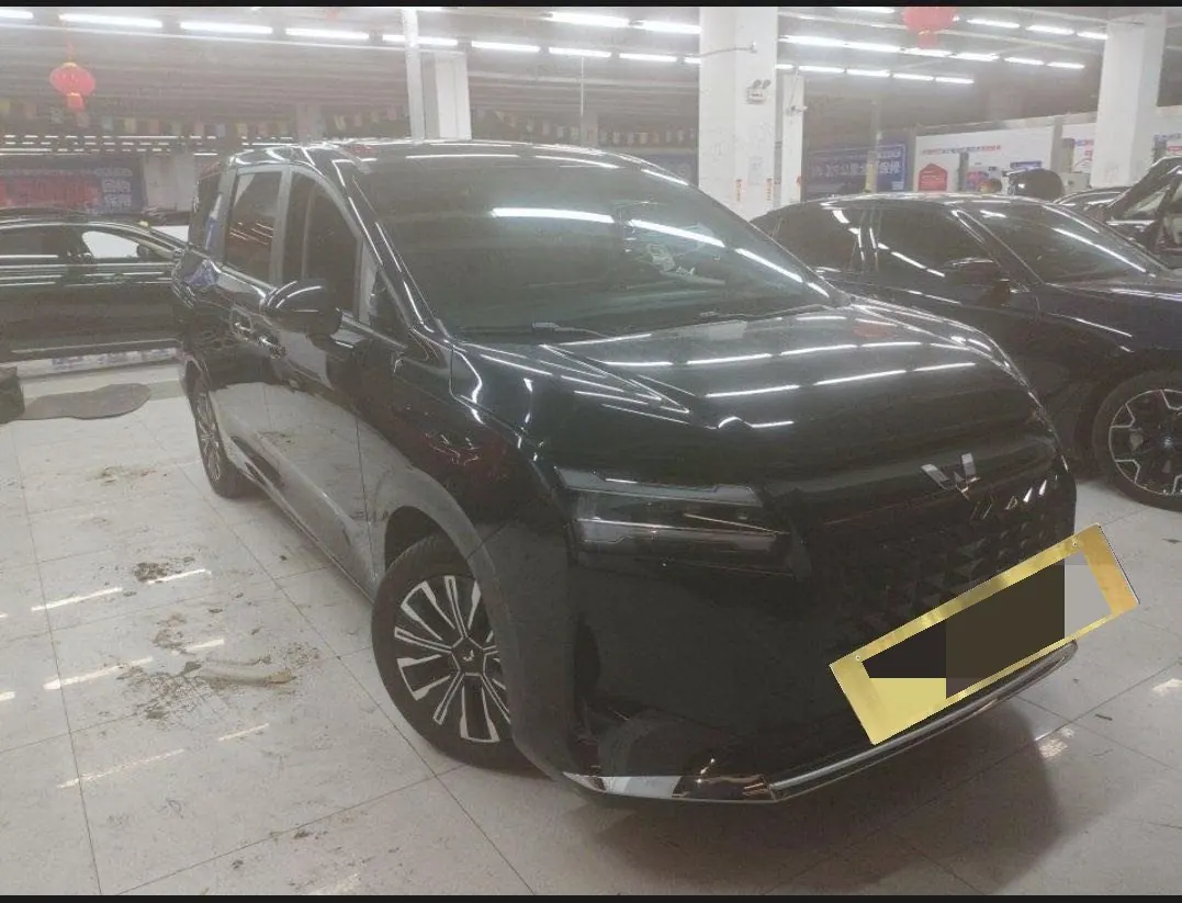 WuLing 2025 Starlight 730 1.5 Stepless 125km Luxury Automatic Transmission 5