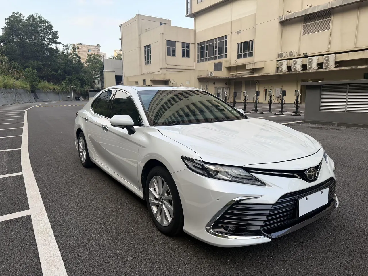 Toyota 2021 Camry 2.0G Stepless Deluxe Edition Automatic Gear 3